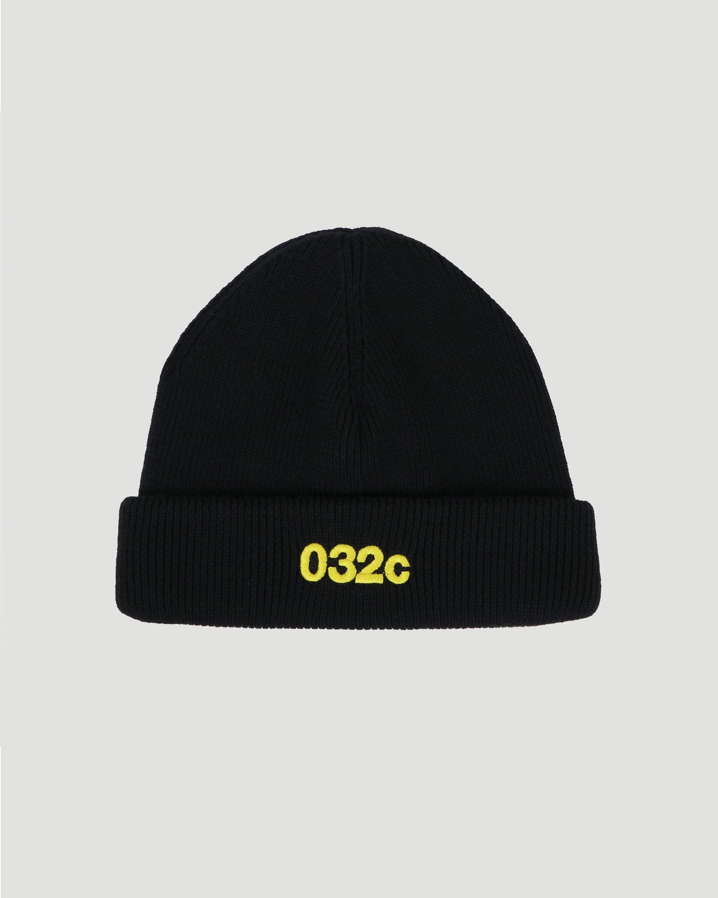 CLASSIC LOGO BEANIE IN BLACK