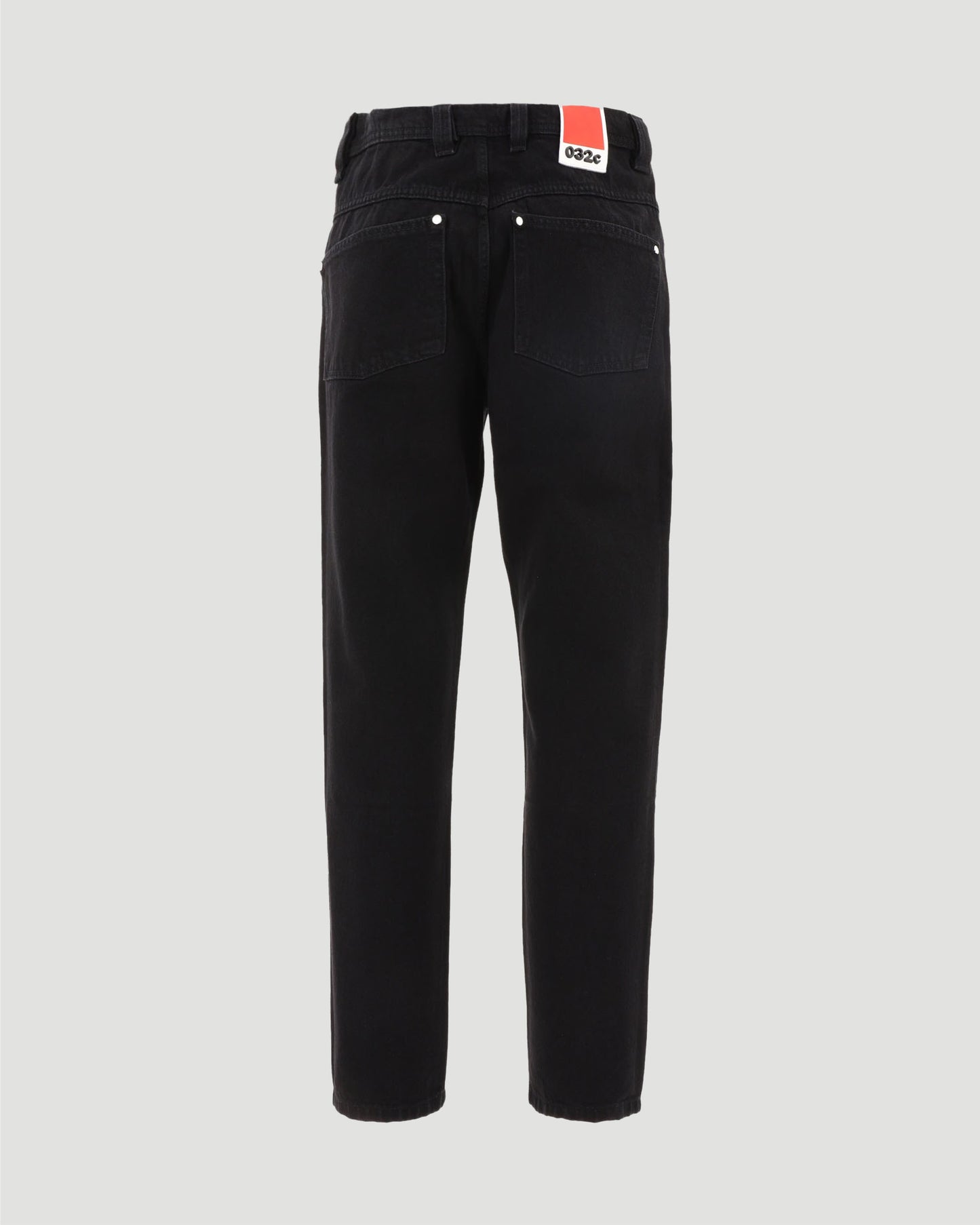 STRAIGHT JEANS IN BLACK