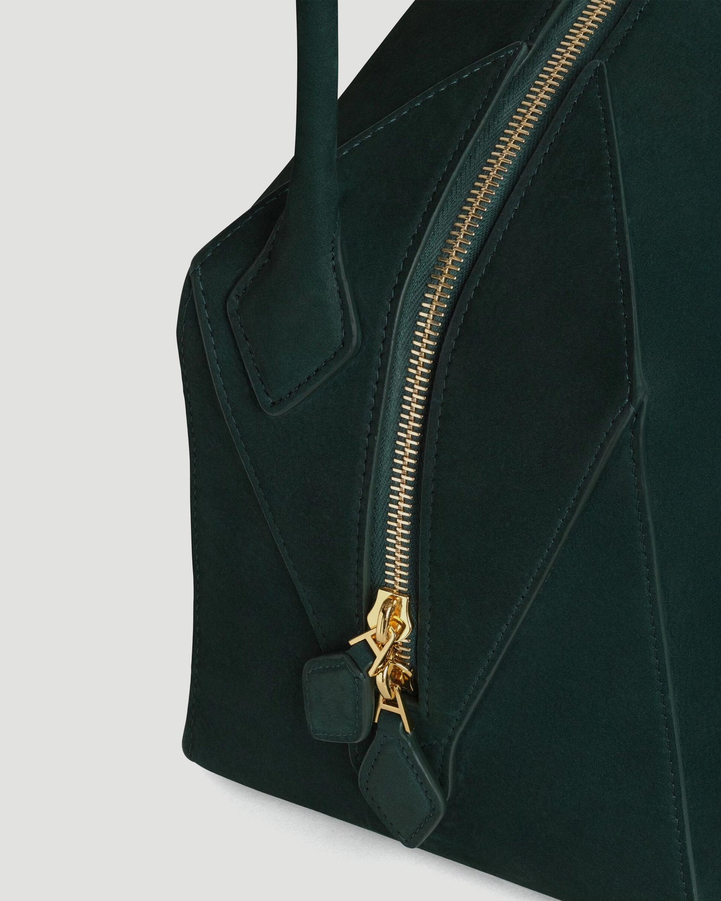 Le Bouledogue Bag in Nubuck