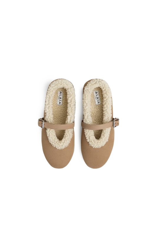 ALAÏA Balllet Flats in Merino Shearling in Camel — product photo 2