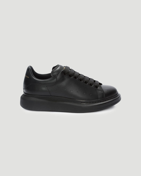OVERSIZED SNEAKER IN BLACK LEATHER