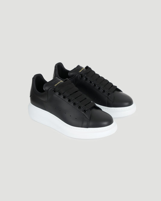 Oversized Sneaker in Black