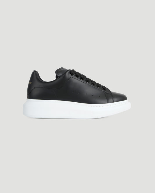 Oversized Sneaker in Black