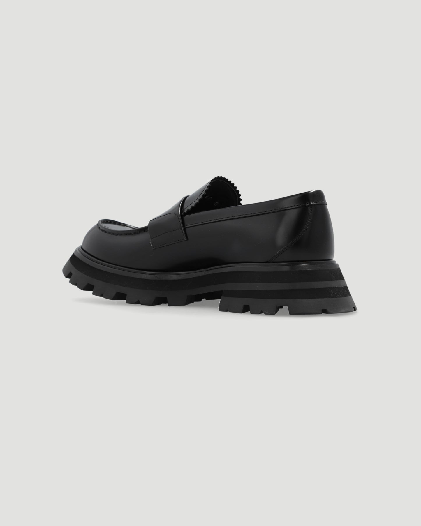 WANDER LOAFERS IN BLACK