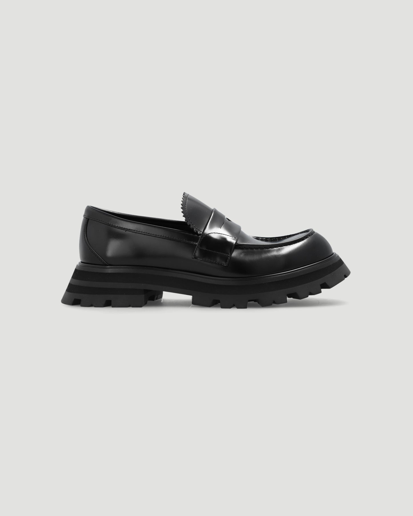 WANDER LOAFERS IN BLACK