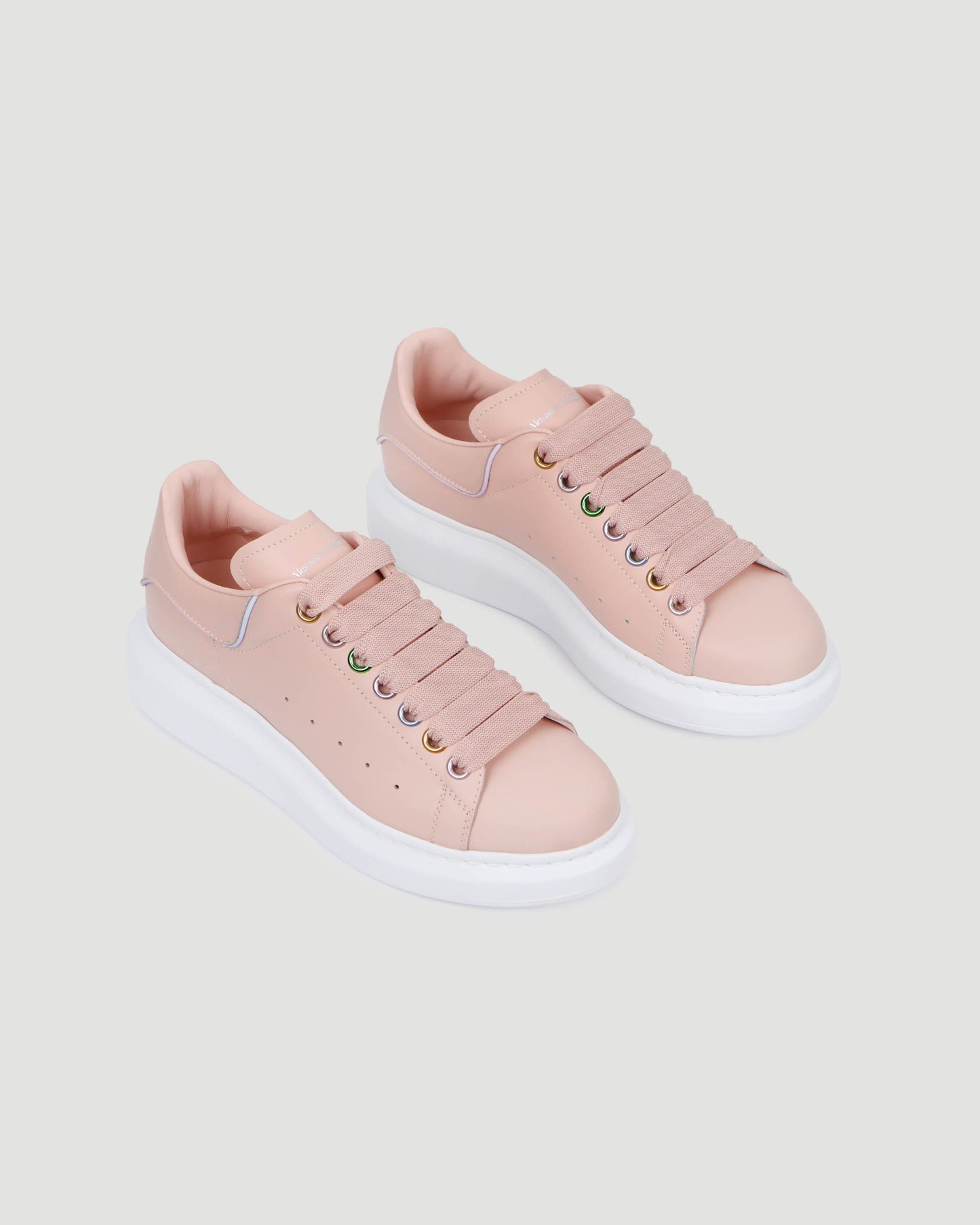 Oversized sneakers in Pink