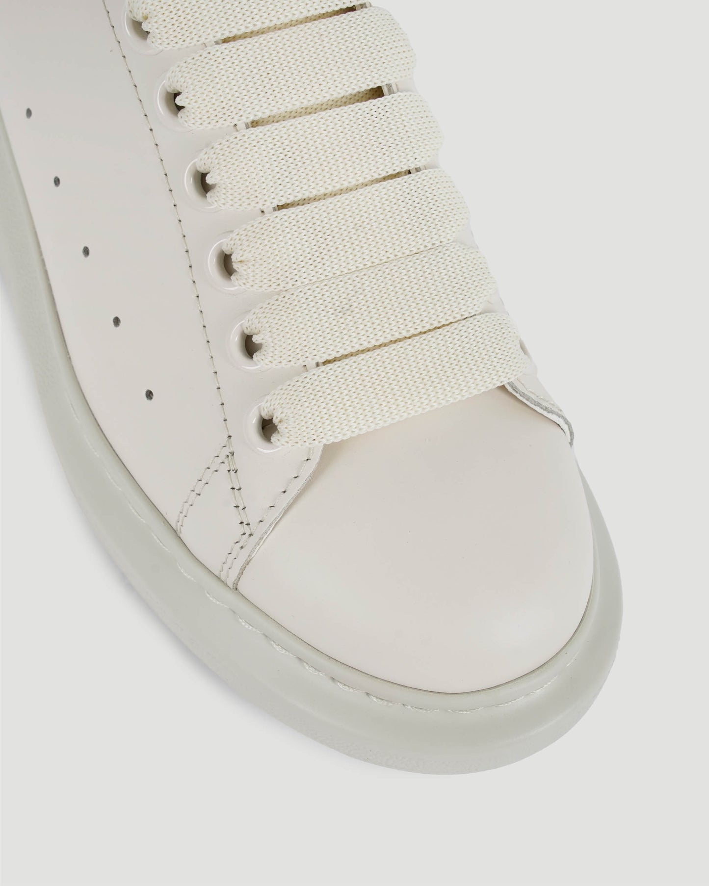 OVERSIZED SNEAKERS IN CALCIO