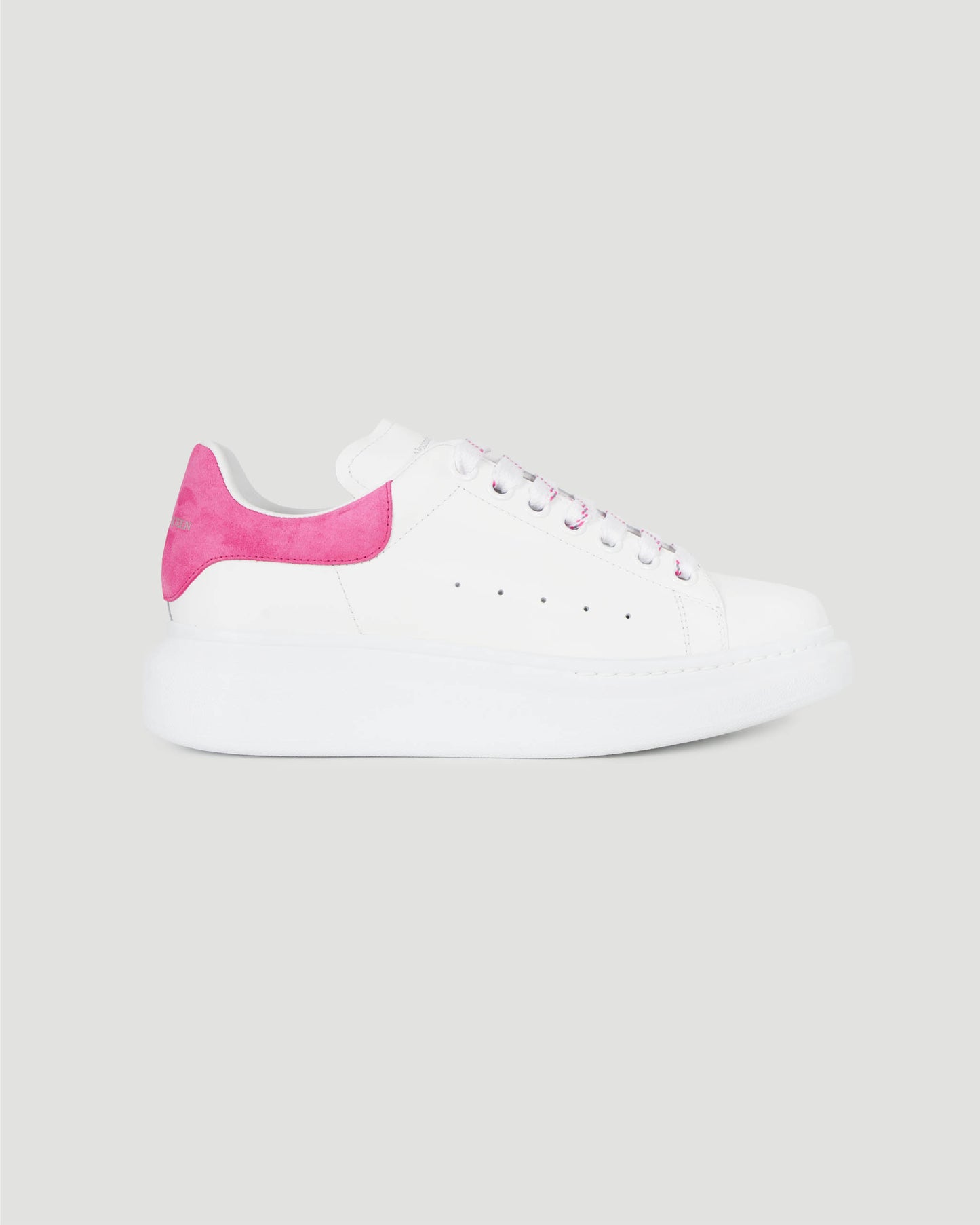OVERSIZED SNEAKERS IN WHITE AND PINK