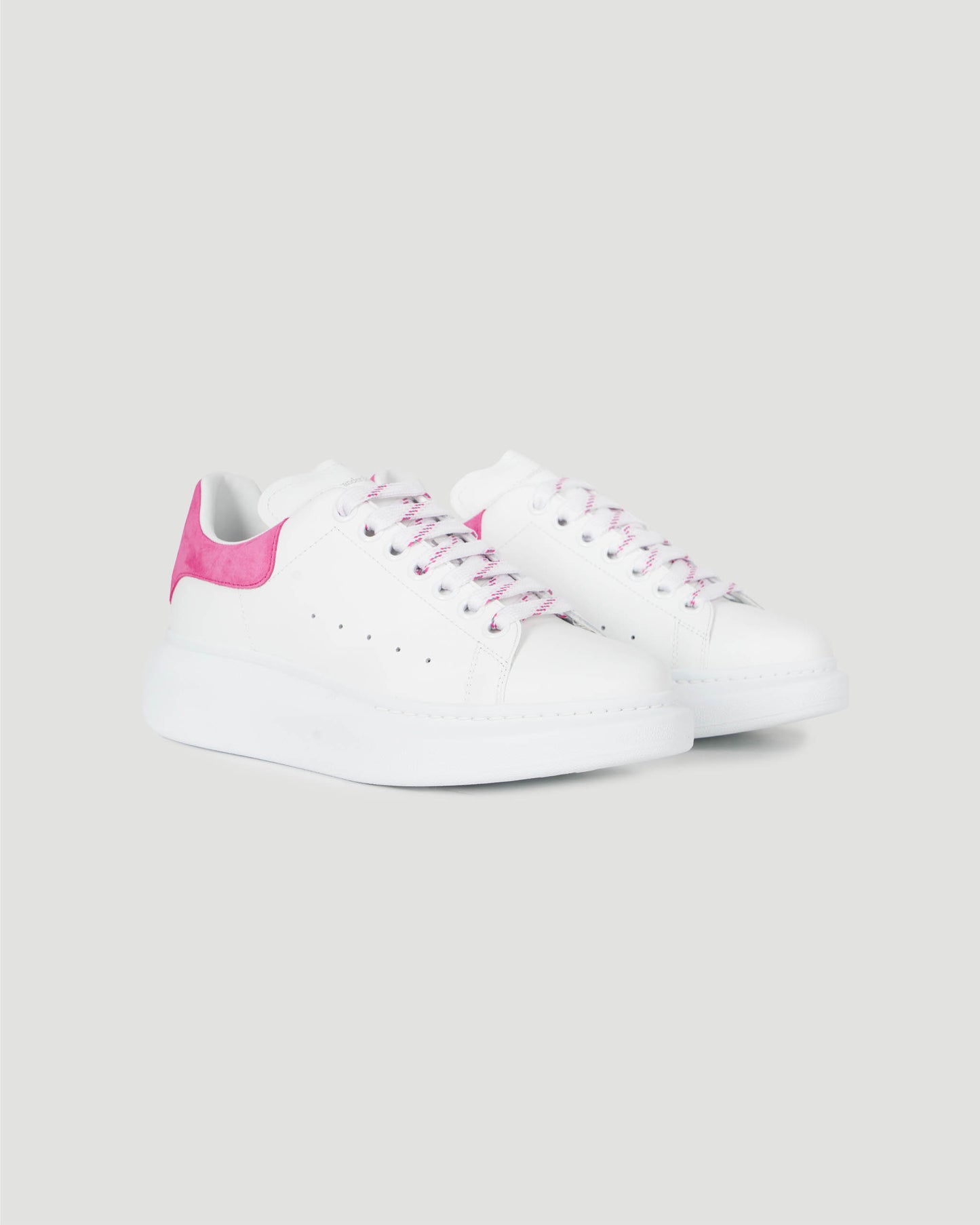 OVERSIZED SNEAKERS IN WHITE AND PINK