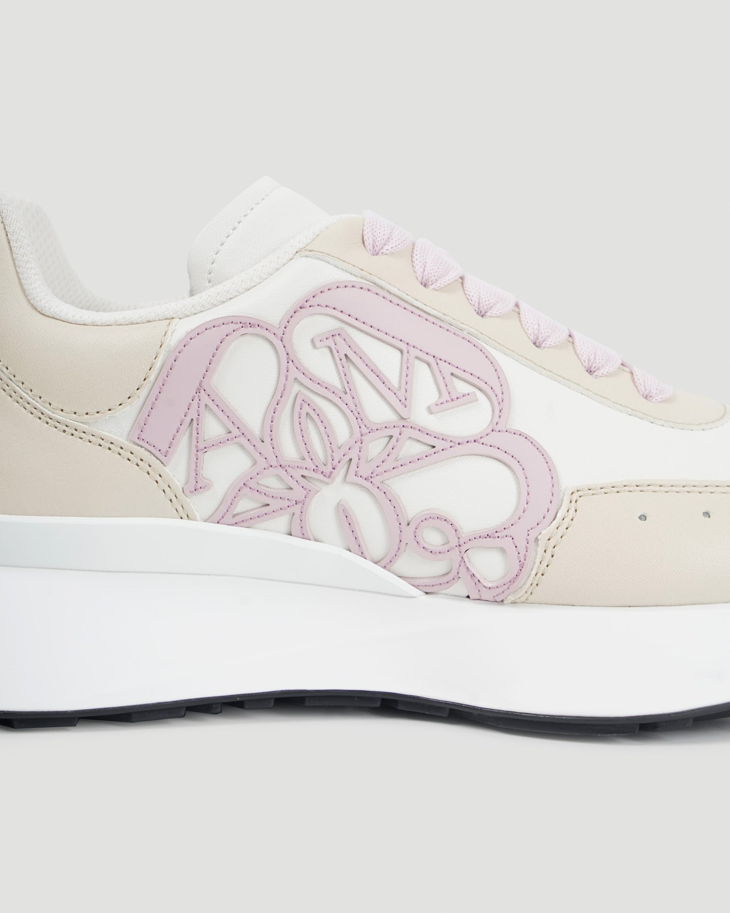 SPRINT RUNNER IN WHITE AND PORCELAIN