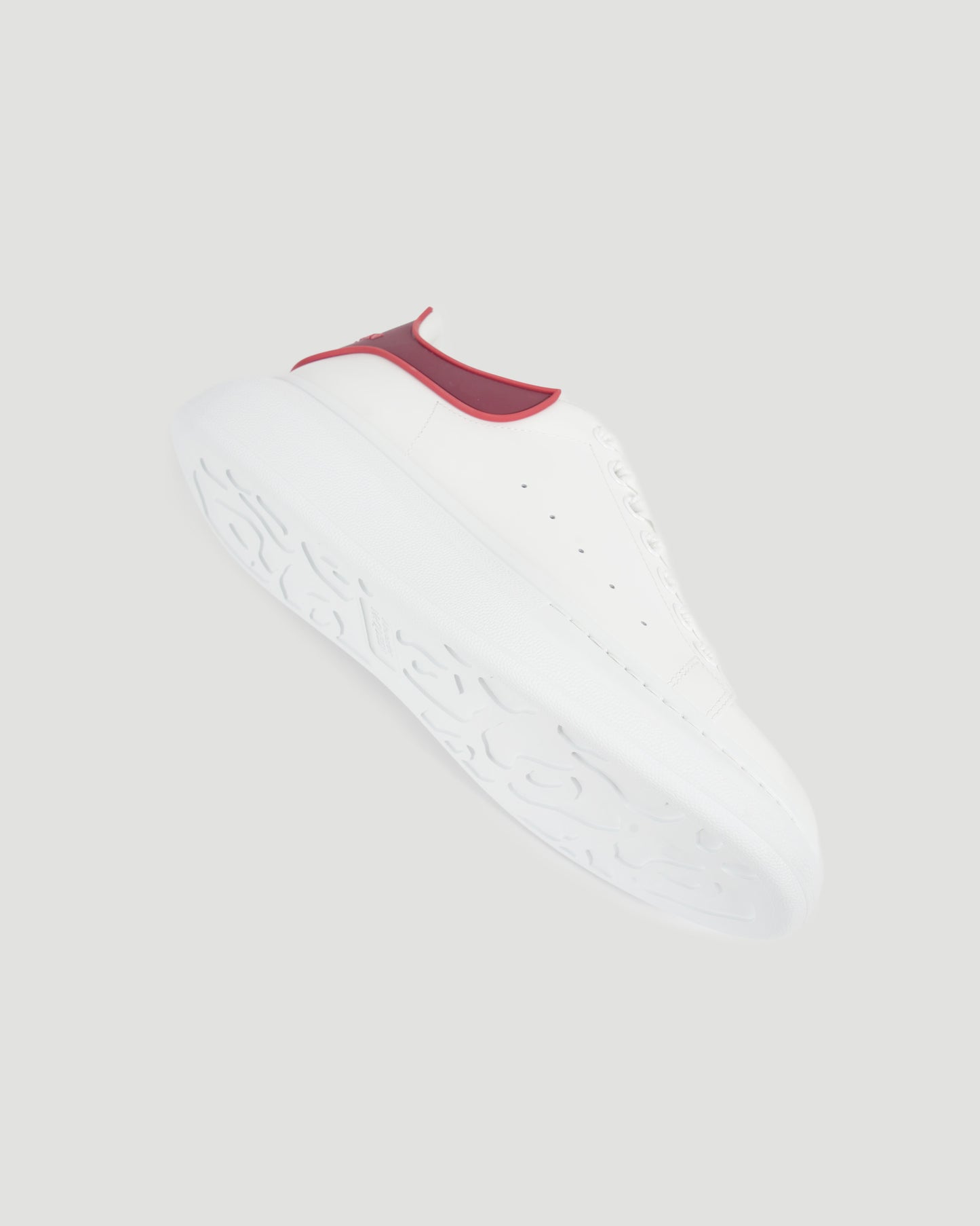 Oversized sneakers in white and red