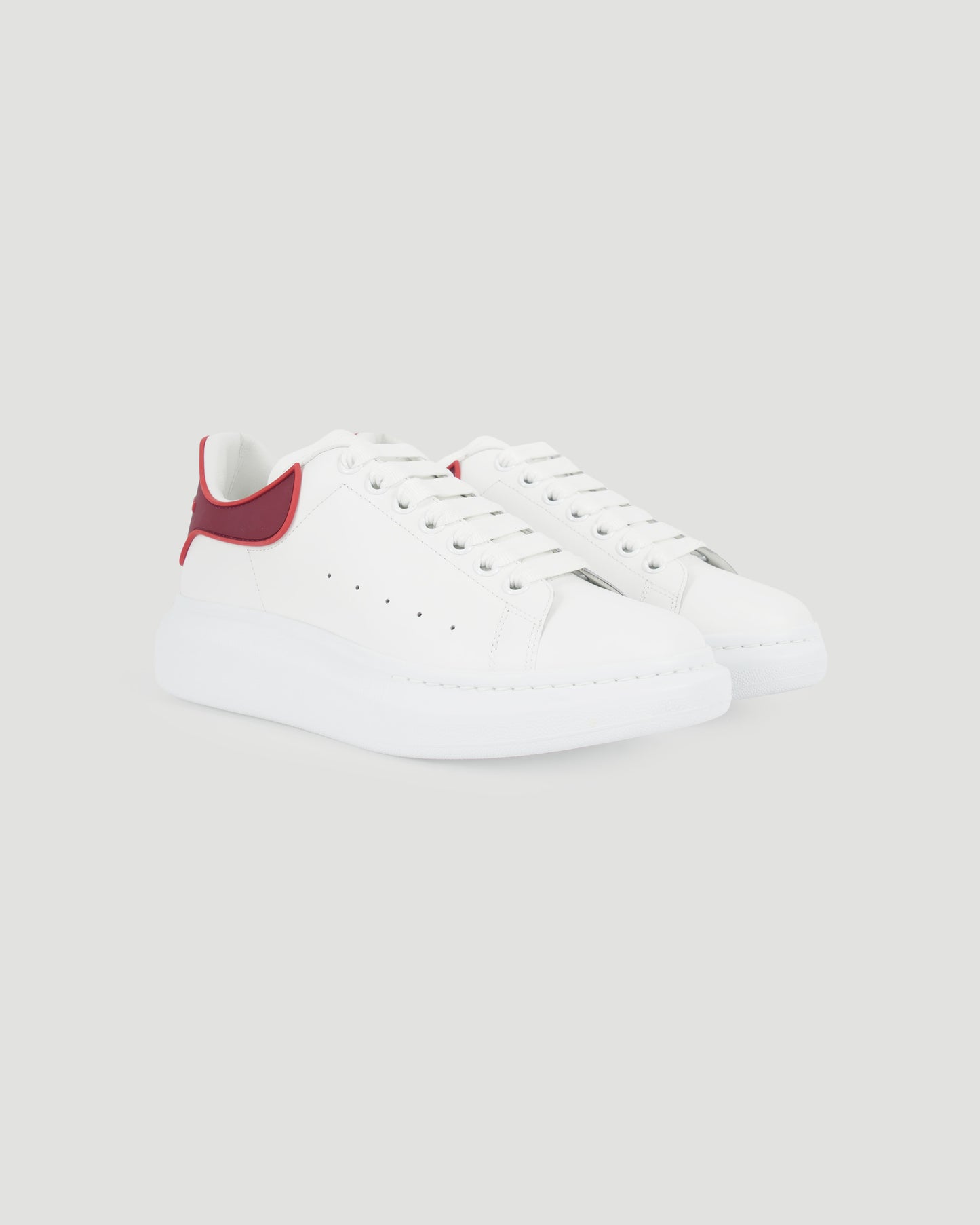 Oversized sneakers in white and red