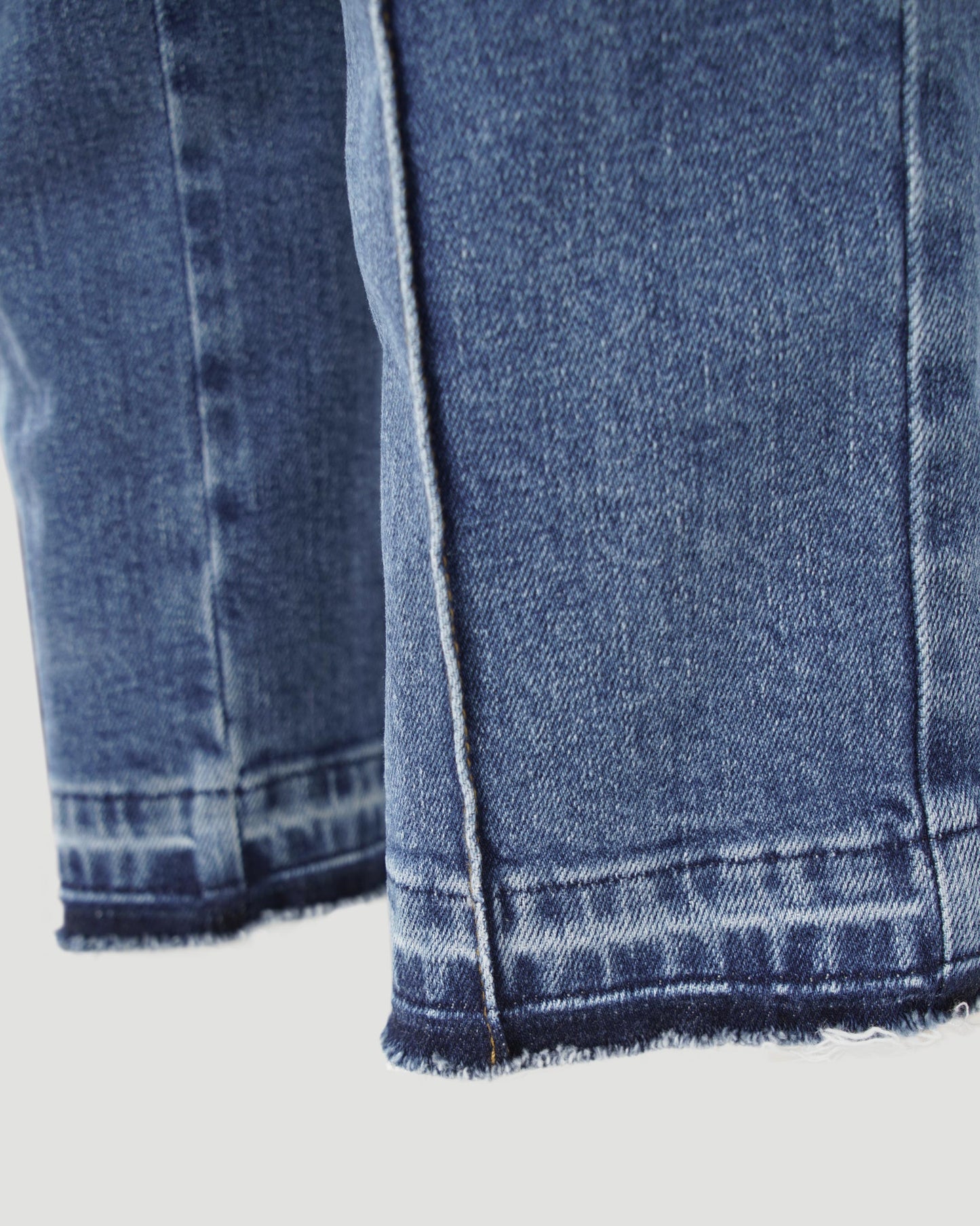 FRONT SEAM SKINNY JEANS