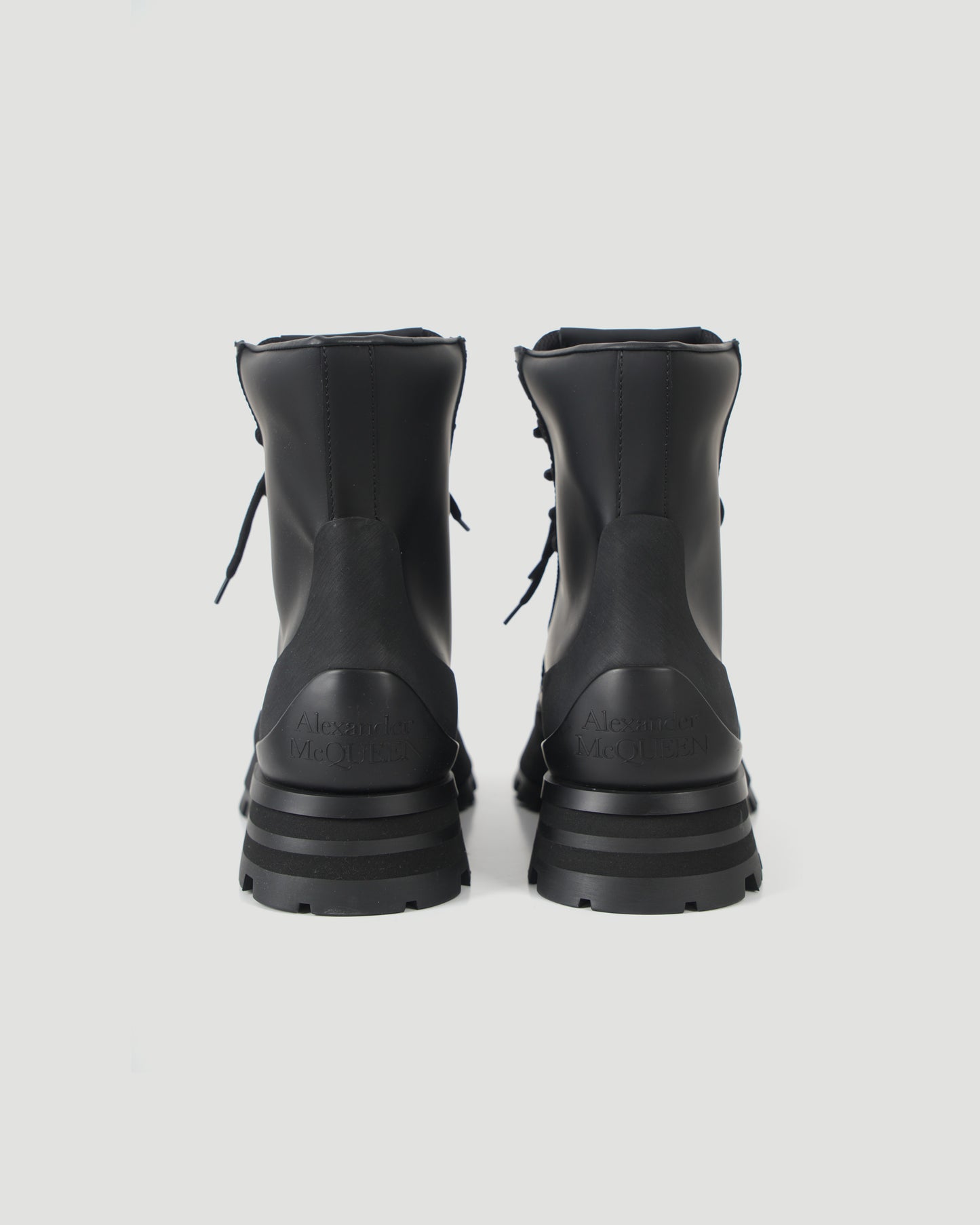 WANDER LACE UP BOOT IN BLACK