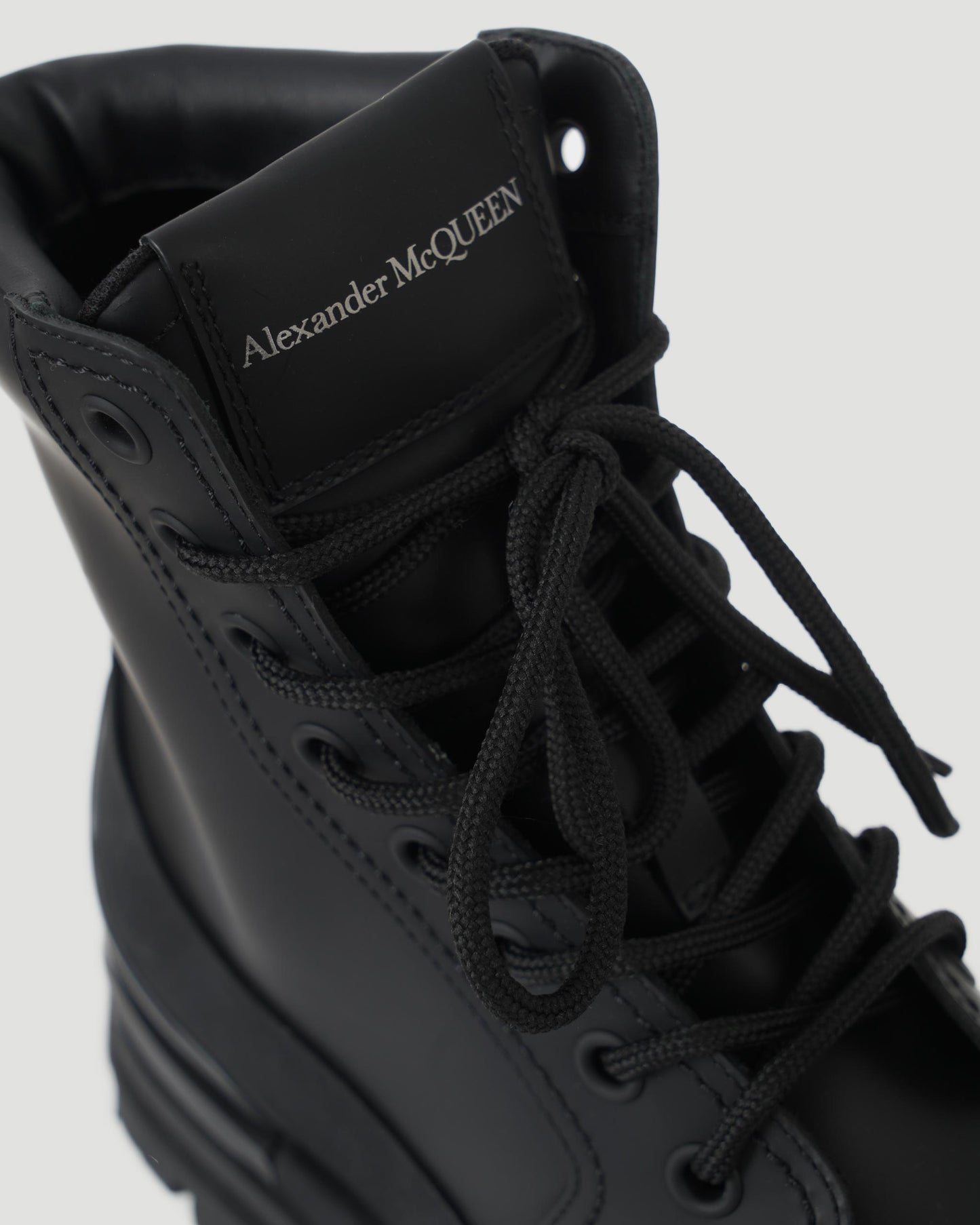 WANDER LACE UP BOOT IN BLACK