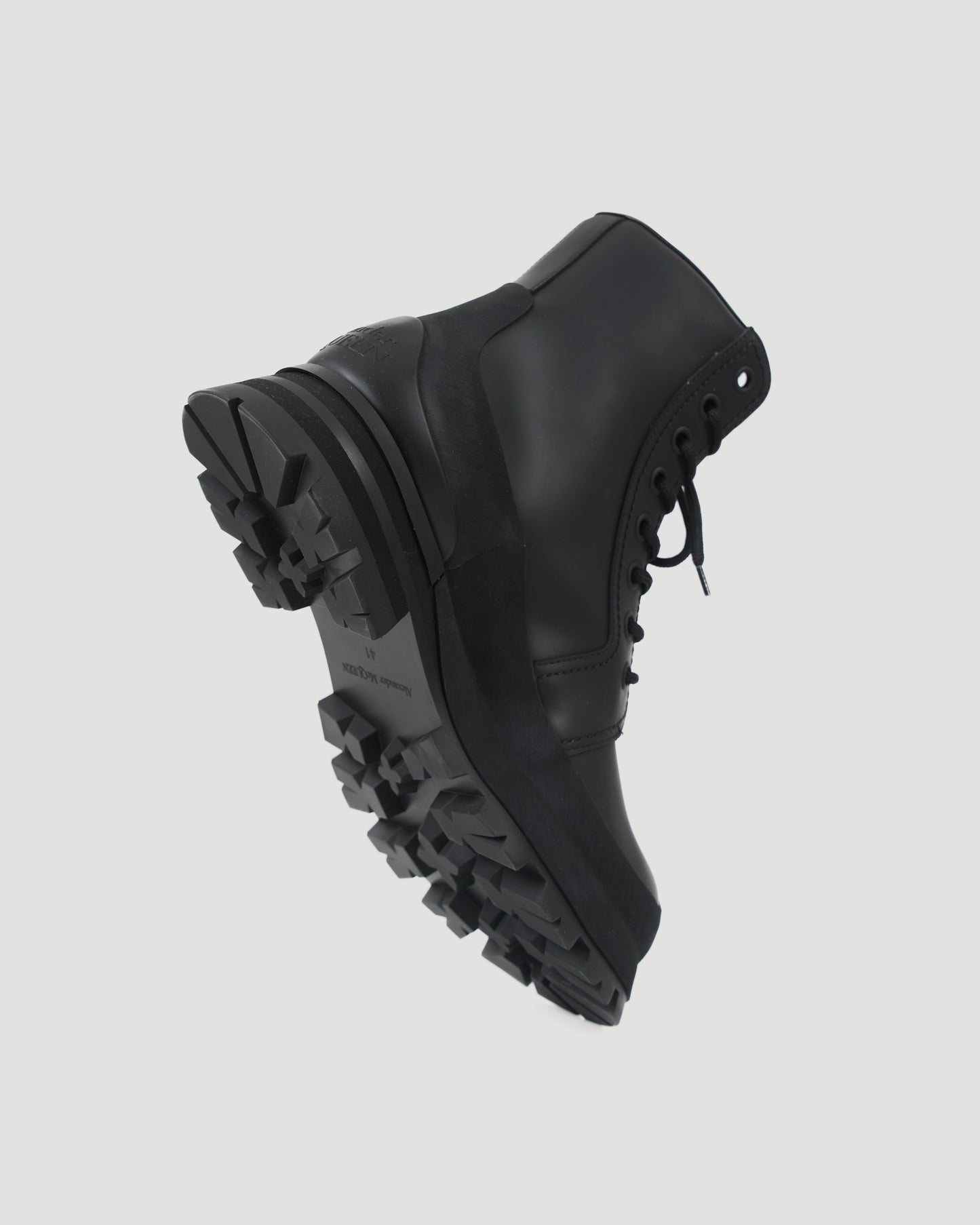WANDER LACE UP BOOT IN BLACK