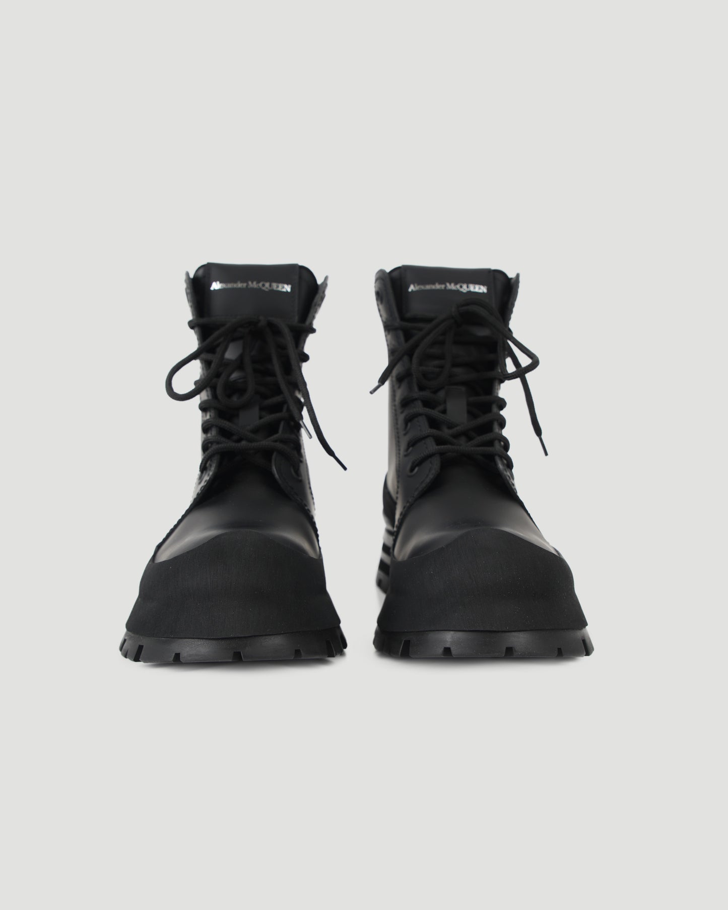 WANDER LACE UP BOOT IN BLACK