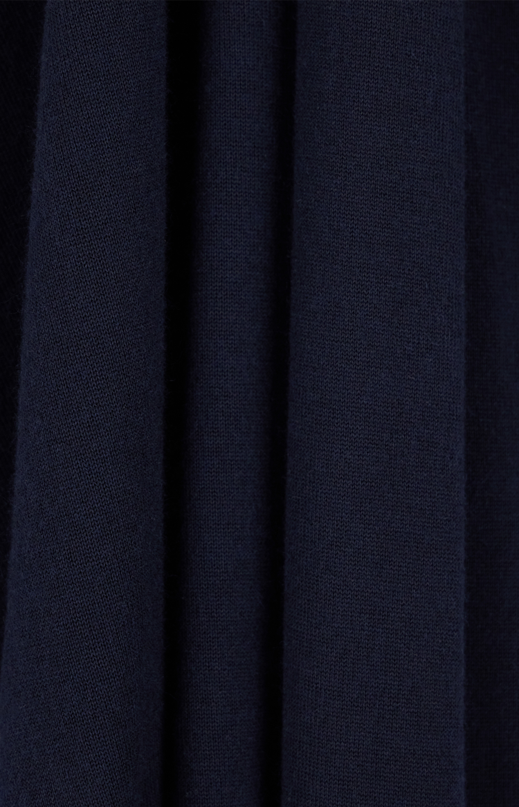 Regular Fit Sweater in Plain Knit Cashmere in Navy