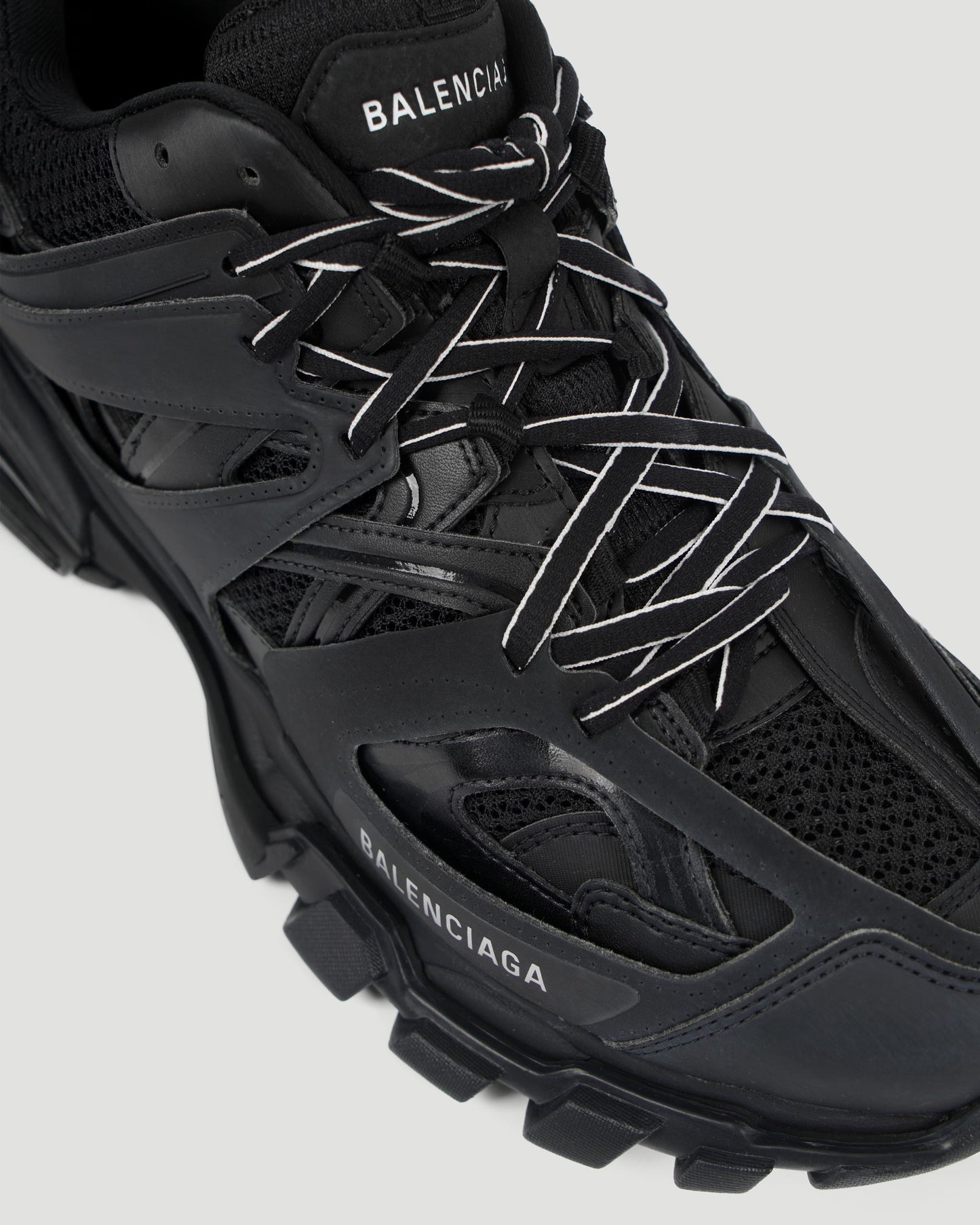 TRACK SNEAKER IN BLACK MESH AND NYLON