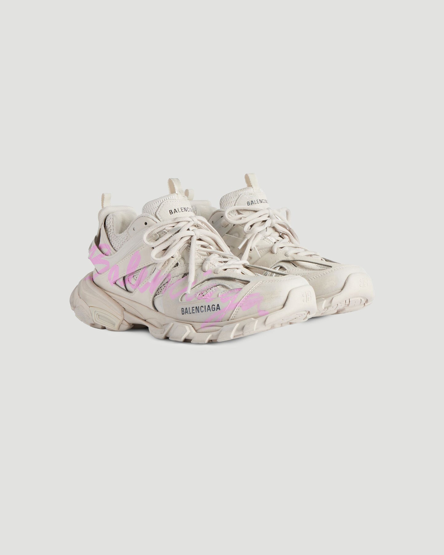 Track Signature Sneaker in Beige/pink