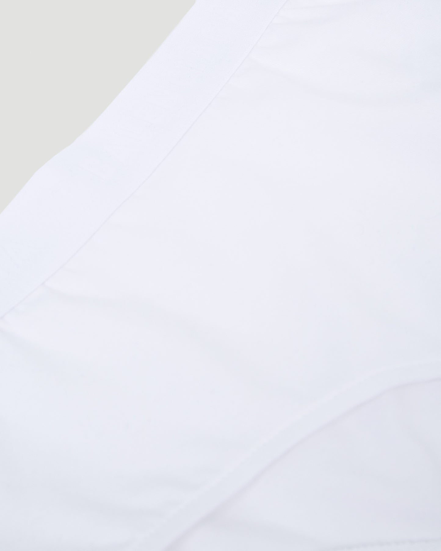 LOW-WAIST BRIEFS IN WHITE