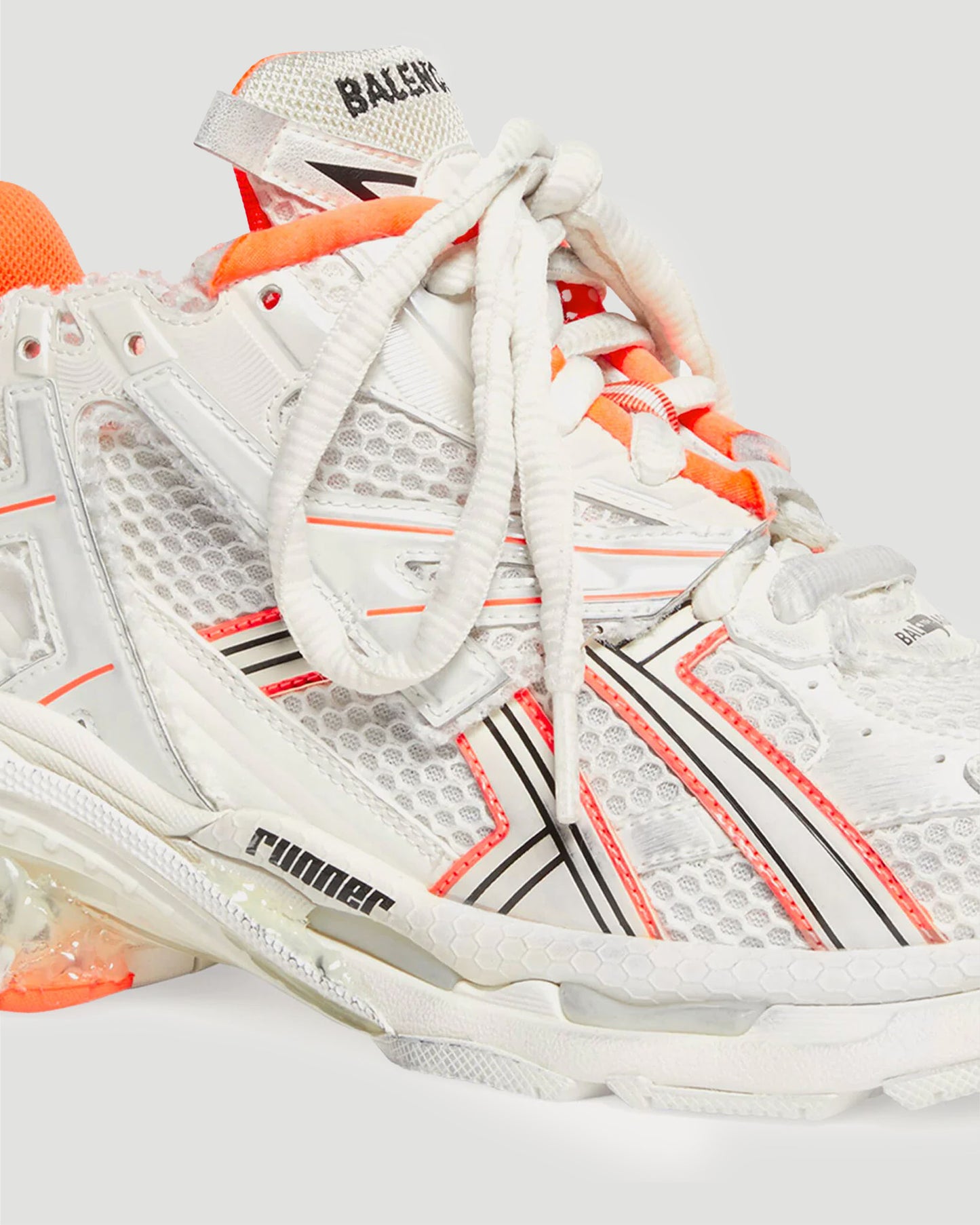 RUNNER TRAINERS IN FLUO ORANGE