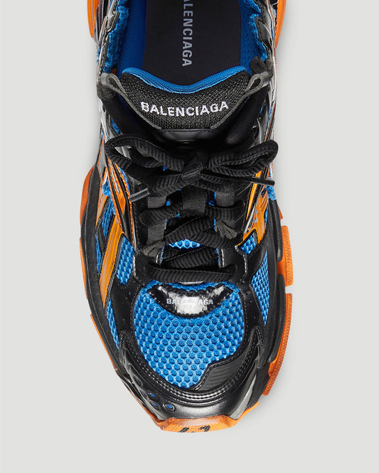 RUNNER TRAINERS IN BLUE