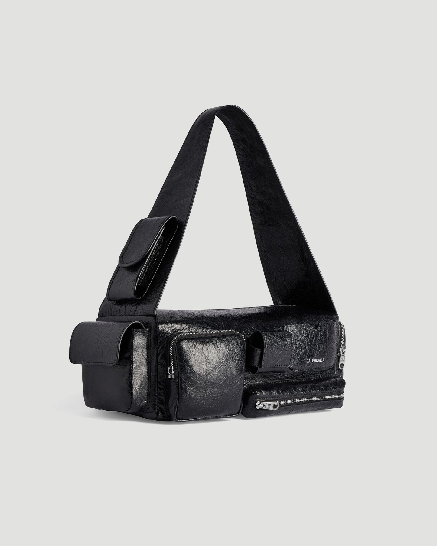 SUPERBUSY SMALL SLING BAG IN BLACK
