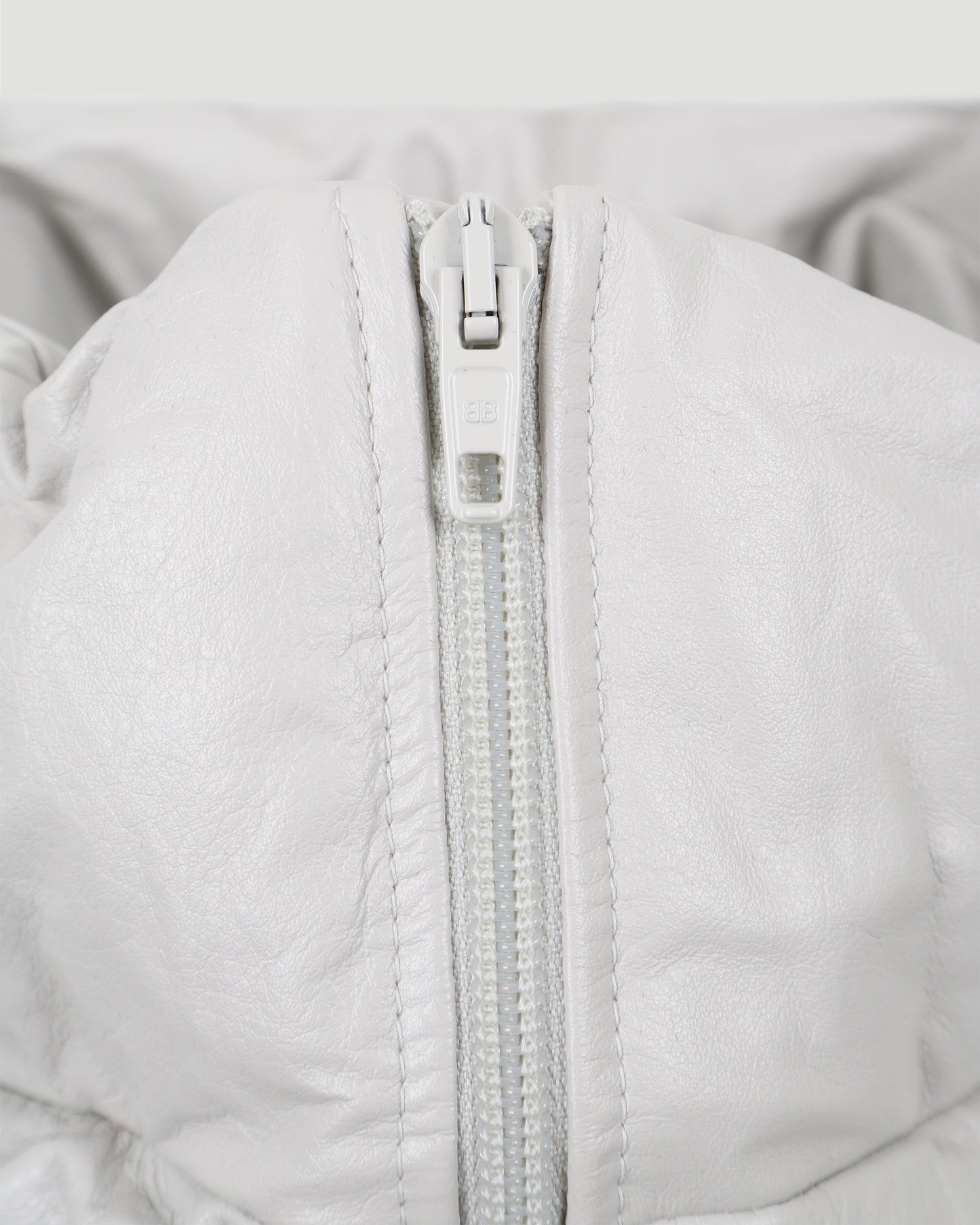 LEATHER GILET IN CEMENT