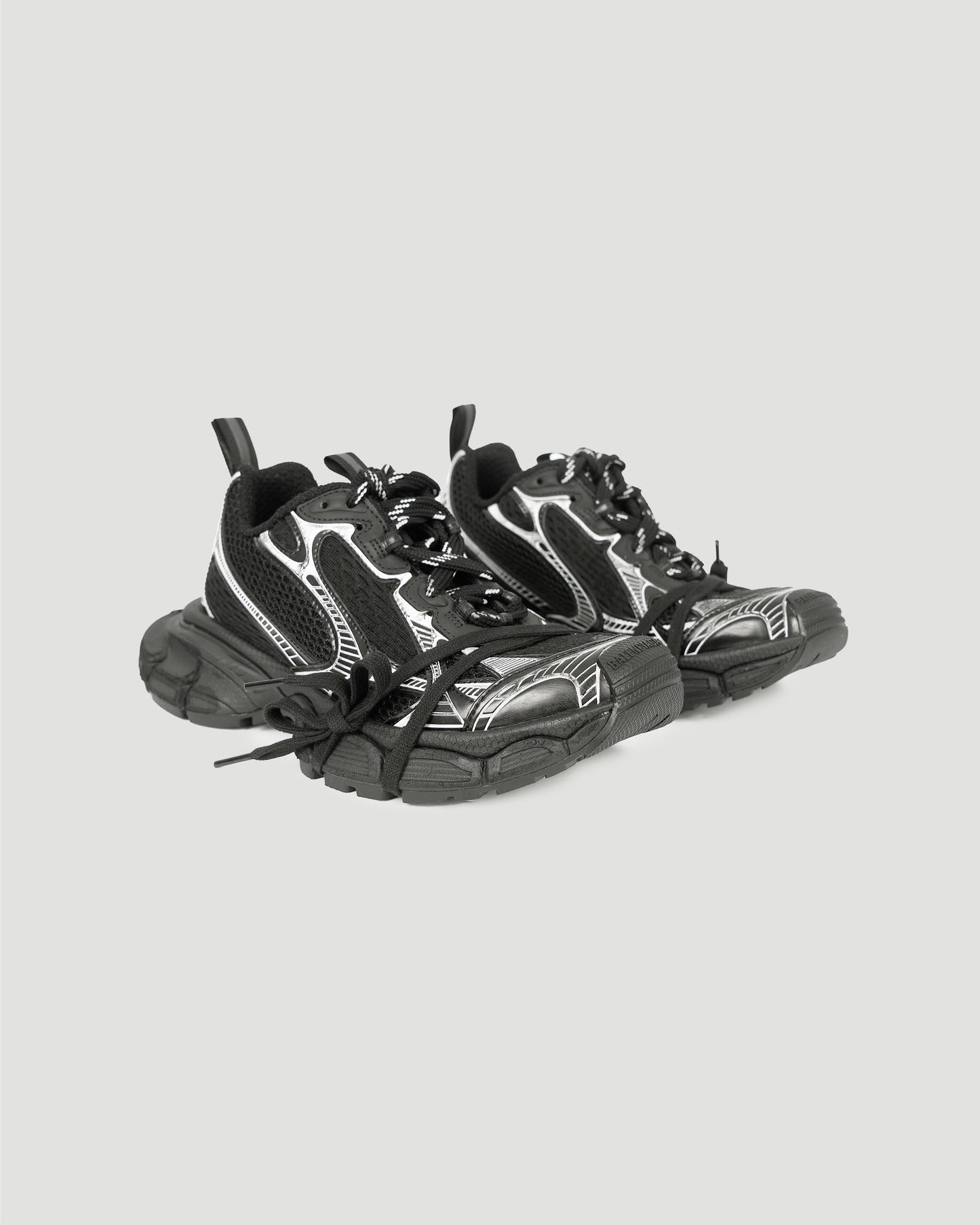 3XL TRAINERS IN BLACK