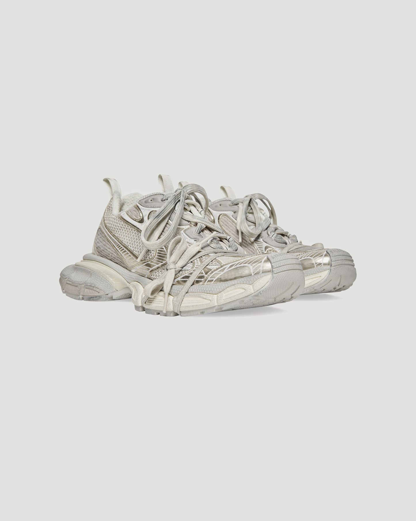 3XL TRAINERS IN WHITE