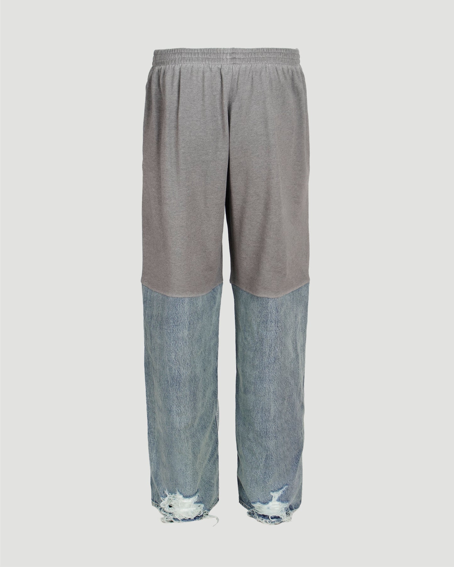 PATCHED SWEATPANTS IN LIGHT BLUE