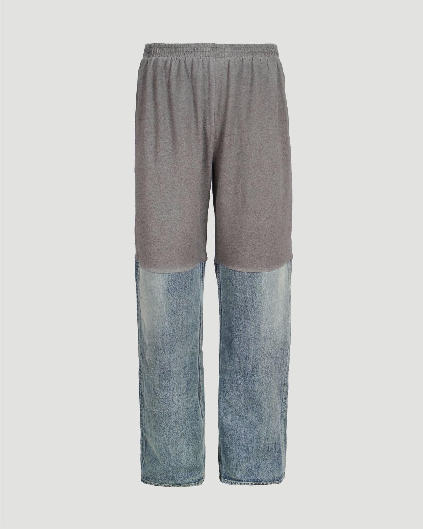 PATCHED SWEATPANTS IN LIGHT BLUE