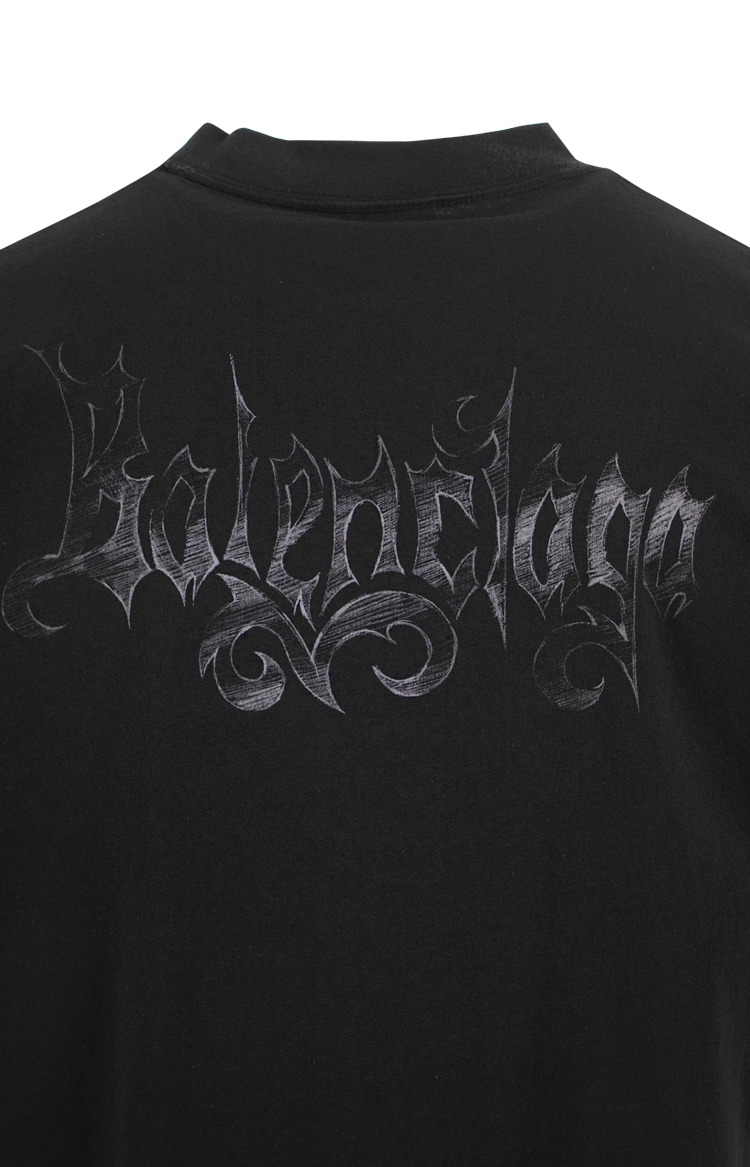Sketchy Medium Fit T-shirt in Black
