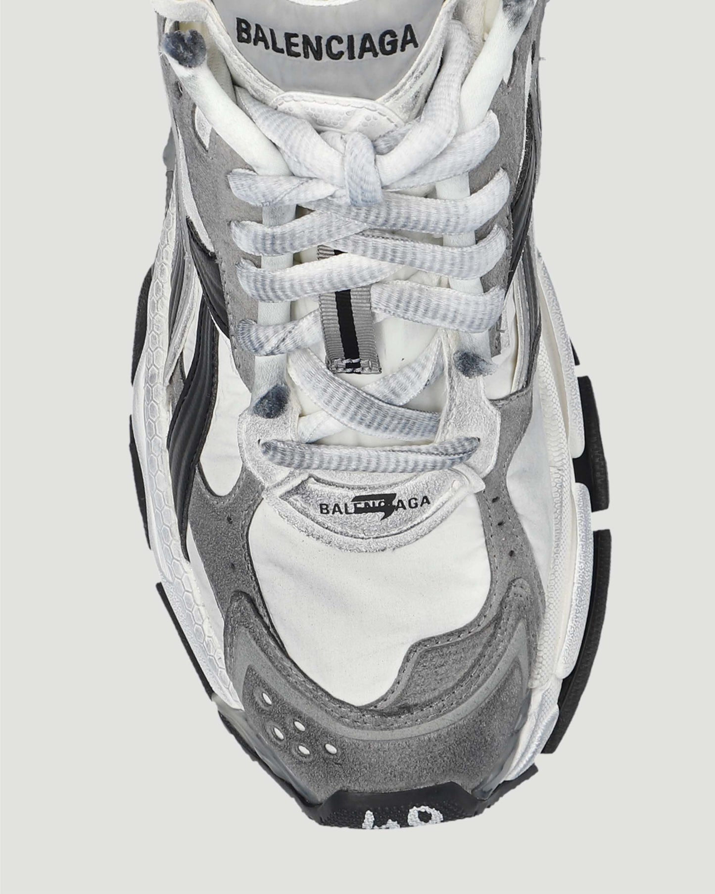 Runner Sneaker in grey and black