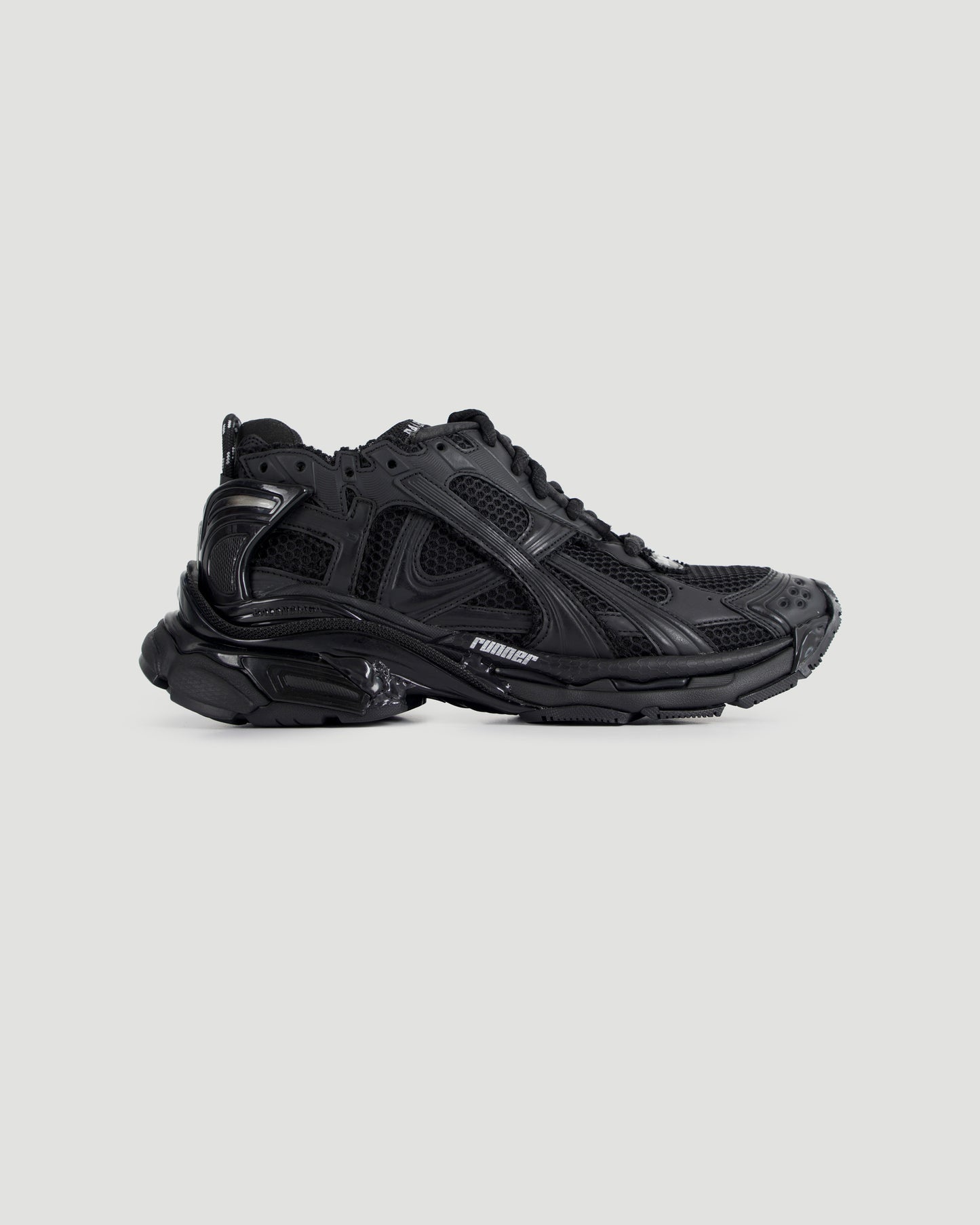Runner sneakers in black