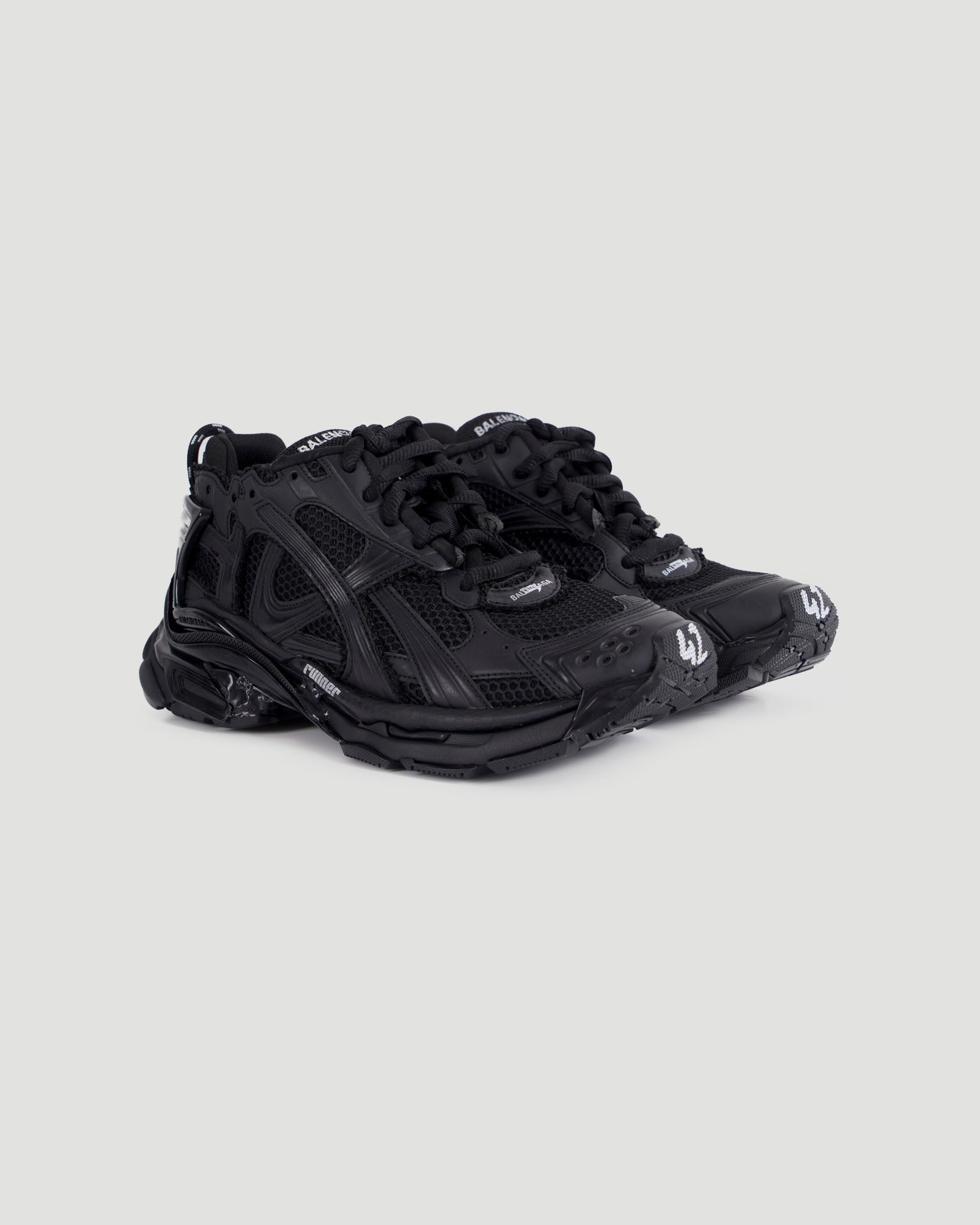 Runner sneakers in black