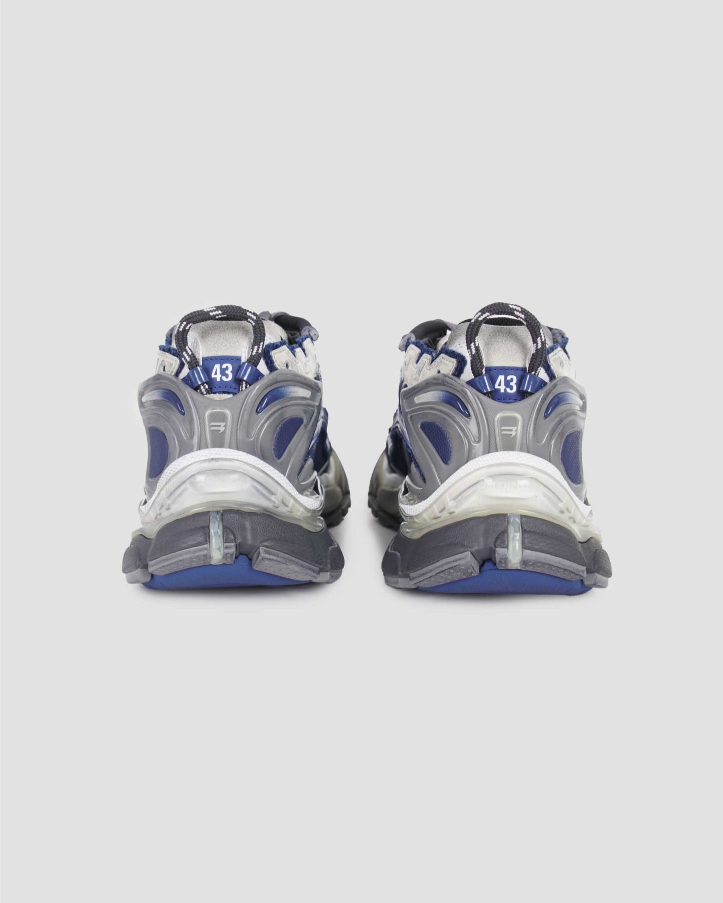 Runner Gradient Sneaker in Beige And Navy