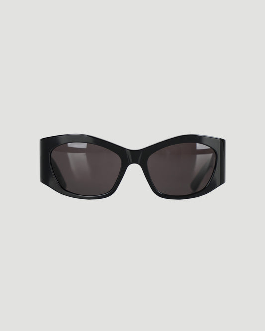 Cat-eye sunglasses in black