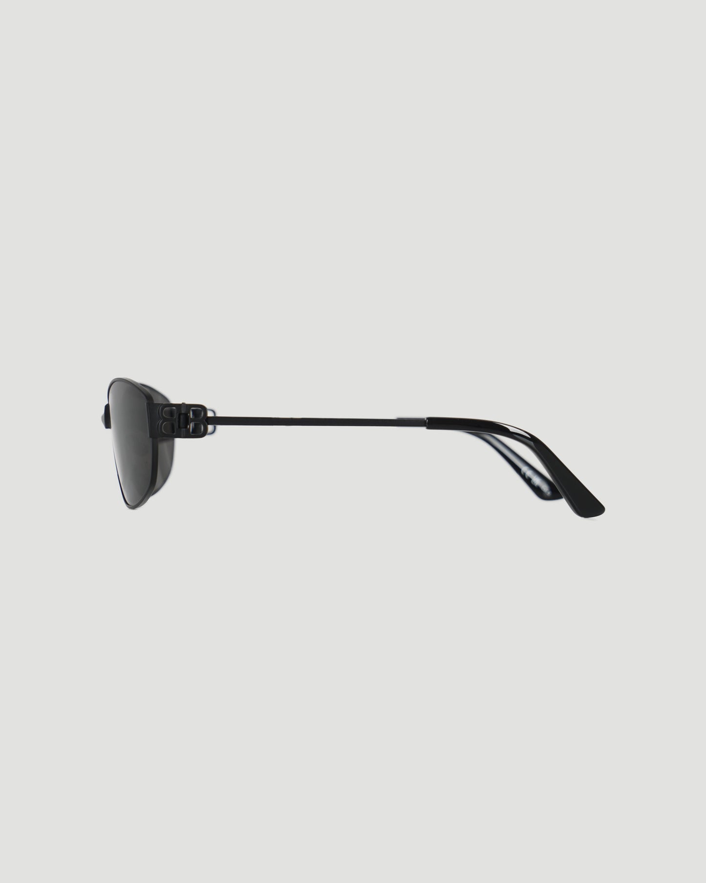 BLACK SUNGLASSES WITH LOGO