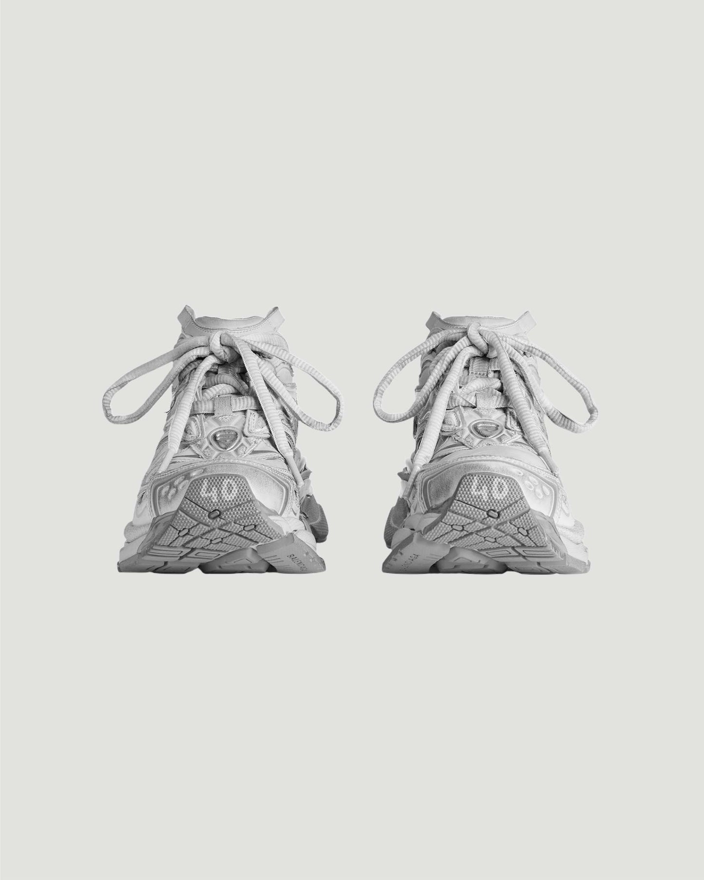 Runner 2.0 Sneaker in Grey And Silver
