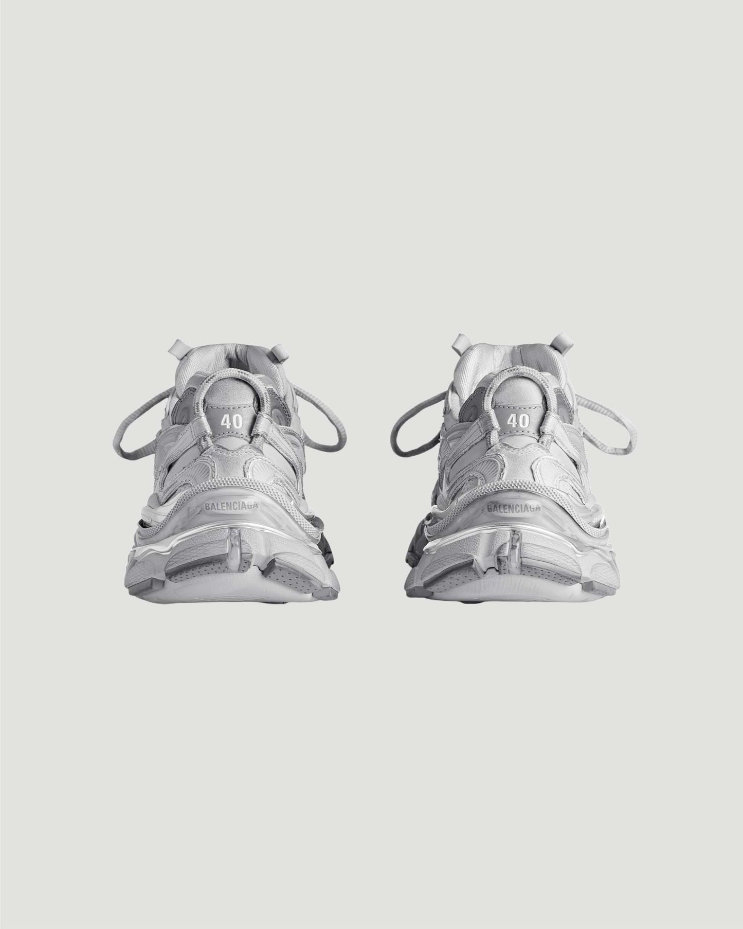 Runner 2.0 Sneaker in Grey And Silver