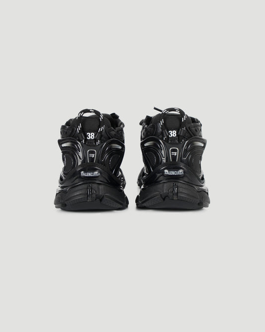 UNDER ARMOUR® RUNNER RIPSTOP SNEAKER IN BLACK