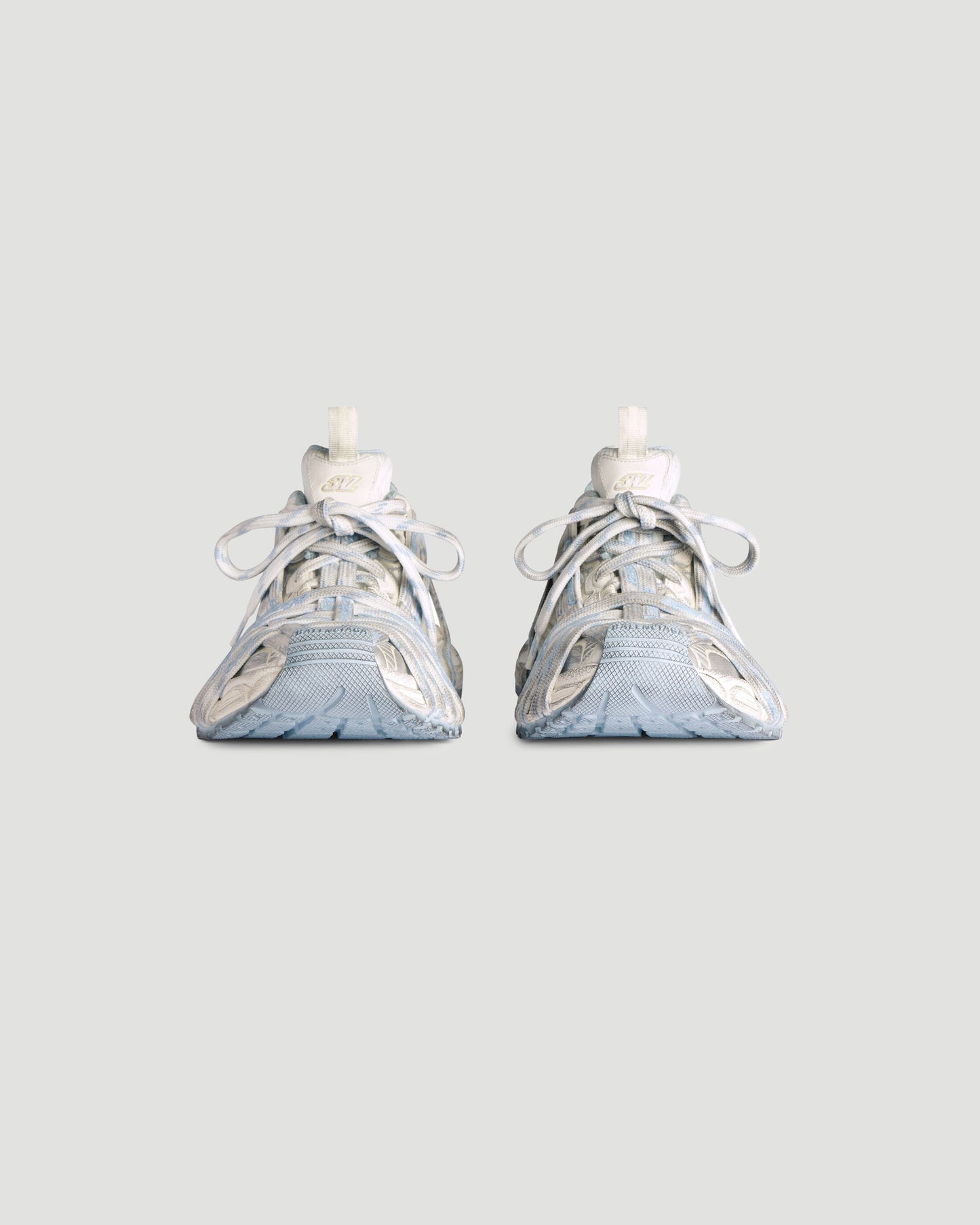 3xl Extreme Laces Logo Sneaker in White/Off White/Light Blue