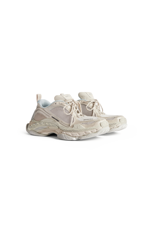 Triple S.2 Sneaker in Eggshell