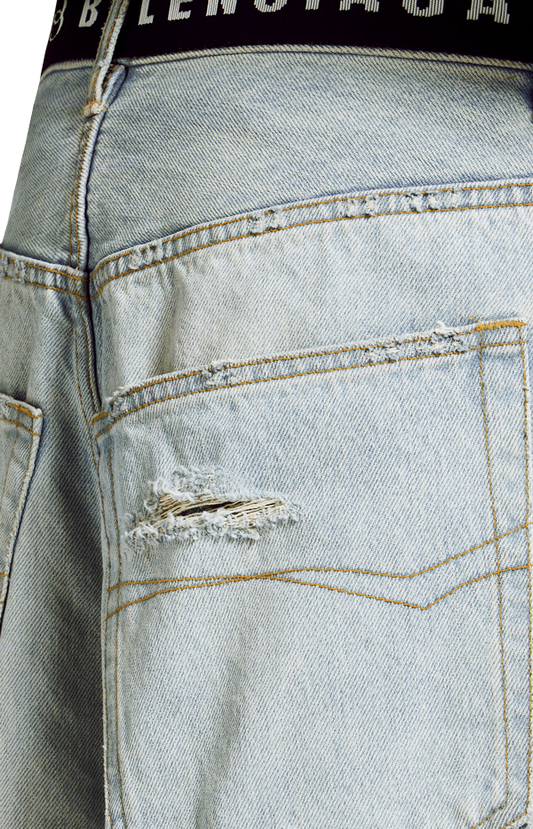 Belted Shorts in light blue organic Japanese denim