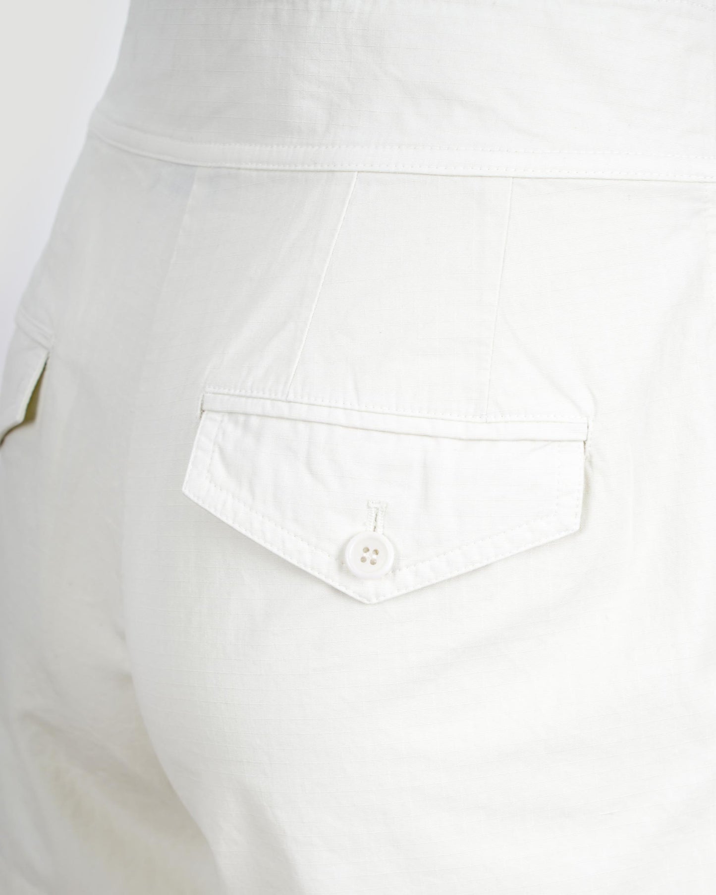 Shorts in Off-White