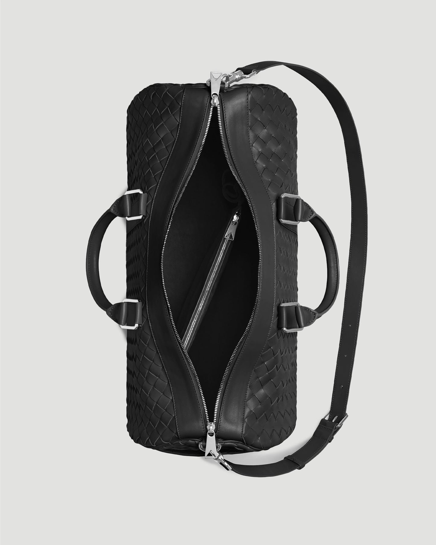 LEATHER TRAVEL BAG IN BLACK