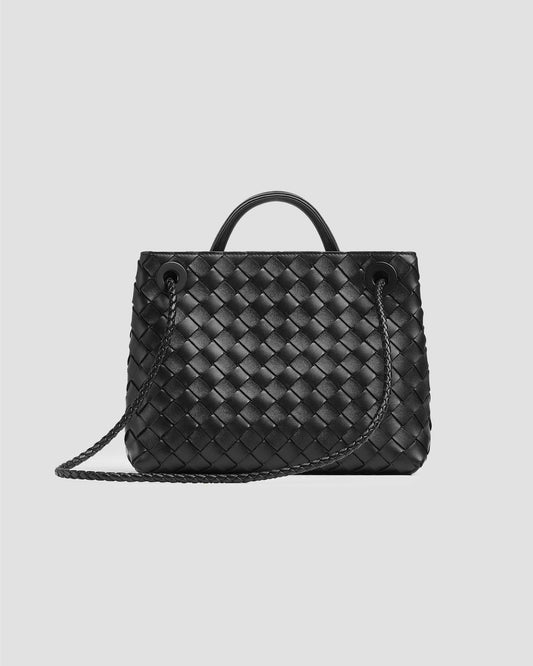SMALL ANDIAMO SHOULDER BAG IN BLACK