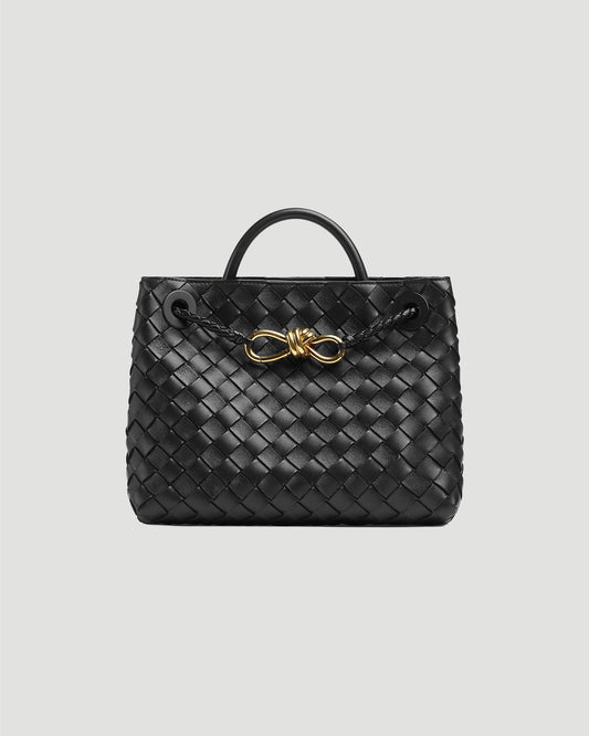 SMALL ANDIAMO SHOULDER BAG IN BLACK